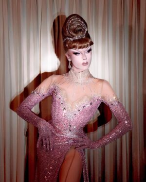 Starlet Instagram - Draglexa, play “Get Outta My Way” by Kylie Minogue 💫

Hair: @parizhair 
Outfit: @banglondon 
Photo: @fensuss 
Waist: @misty_couture
💕💕💕