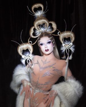 Starlet Instagram - Hair, the mane event✨

This is what I would have worn for this weeks runway. 

Hair: @jeanbaptiste.santens 
Outfit: @studioarmell 
Faux Fur by me✨
Photography: @ericrichardmagnussen 
Set by me✨

With special thanks to @queenutica and @fensuss for helping out on set💕