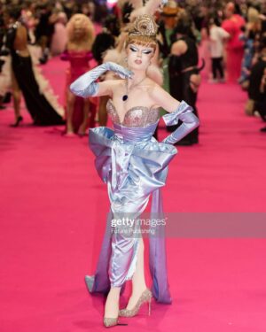 Starlet Instagram - Dragcon⭐️💙

It was an absolute dream meeting you all, I can’t wait for the next one🌹

A huge thank you to my wonderful team at my booth. I couldn’t have done it without you 💕
@matty_parks 
@luketomsun 
@mocha.dragqueen 
@fensuss 
@arianacherryy