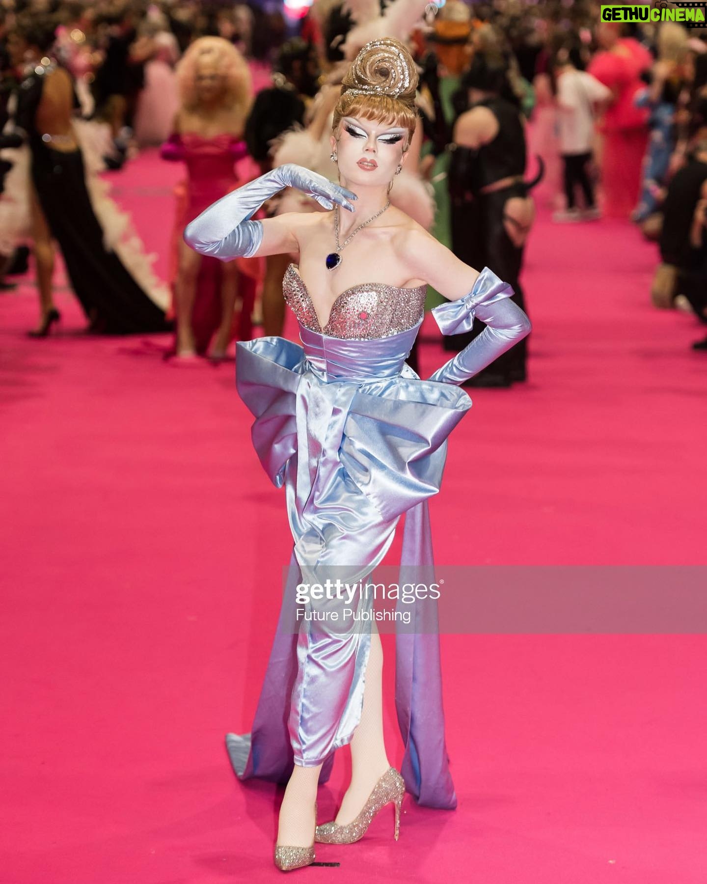 Starlet - 31.4K Likes - Dragcon⭐️💙
It was an absolute dream meeting you all, I can’t wait for the next one🌹
A huge thank you to my wonderful team at my booth. I couldn’t have done it without you 💕
@matty_parks
@luketomsun
@mocha.dragqueen
@fensuss
@arianacherryy