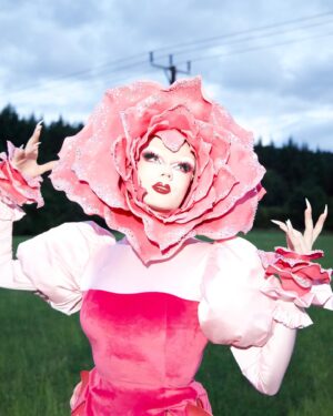 Starlet Instagram - Tickle me pink!!🌸🌺🌷

When I saw we had to do a pink themed runway I immediately knew it had to be florals! And I of course had to reference one of my favourite fairytales, Alice in Wonderland!💕

Outfit by @jan_eneskey 
Stoned by myself ✨
Inspired by (with permission) by artworks by @userlessarts 💕
Photography by @philstairs assisted by @robb.in