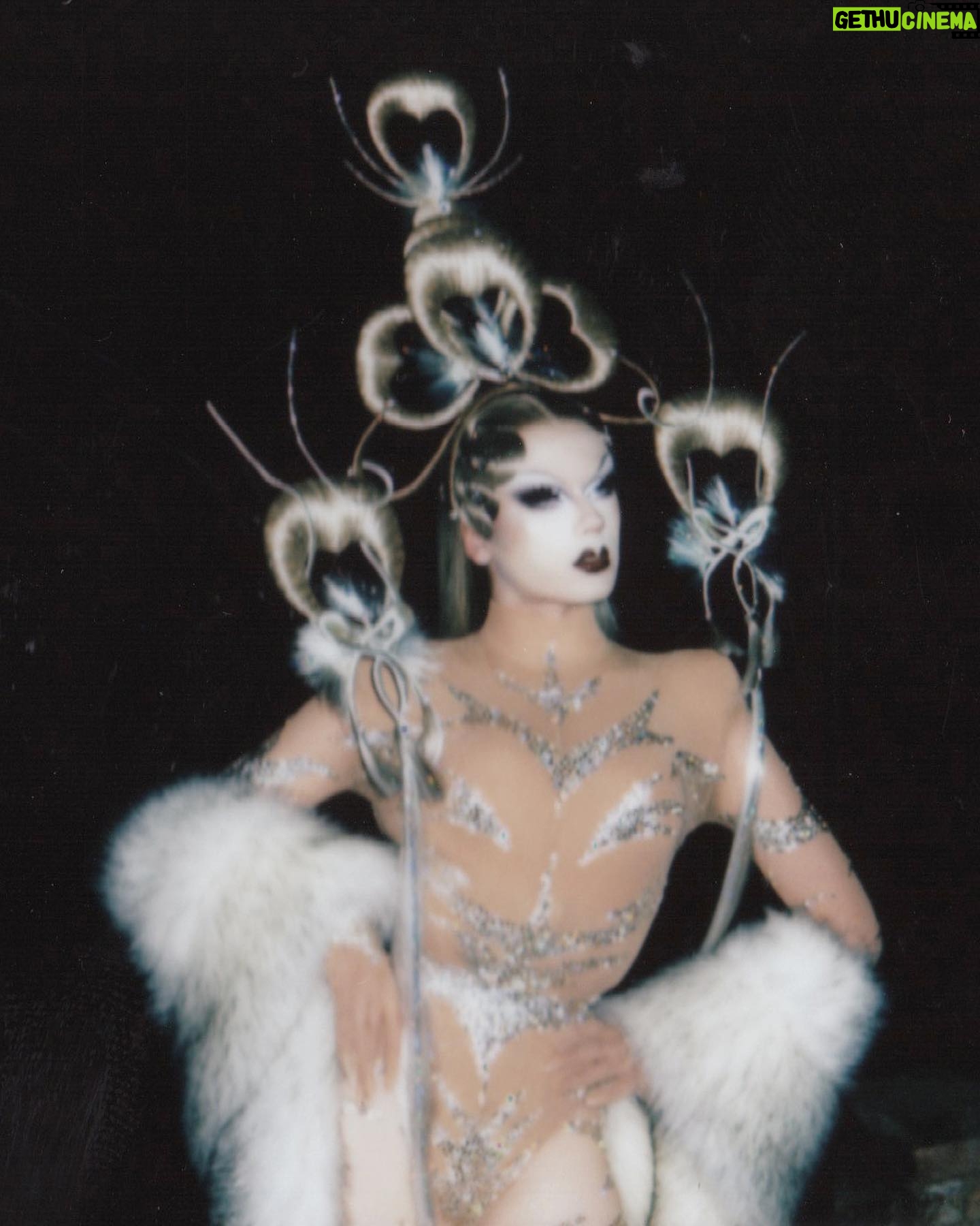 Starlet - 49K Likes - Hair, the mane event✨
This is what I would have worn for this weeks runway.
Hair: @jeanbaptiste.santens
Outfit: @studioarmell
Faux Fur by me✨
Photography: @ericrichardmagnussen
Set by me✨
With special thanks to @queenutica and @fensuss for helping out on set💕