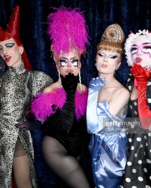Starlet Instagram - Dragcon⭐️💙

It was an absolute dream meeting you all, I can’t wait for the next one🌹

A huge thank you to my wonderful team at my booth. I couldn’t have done it without you 💕
@matty_parks 
@luketomsun 
@mocha.dragqueen 
@fensuss 
@arianacherryy