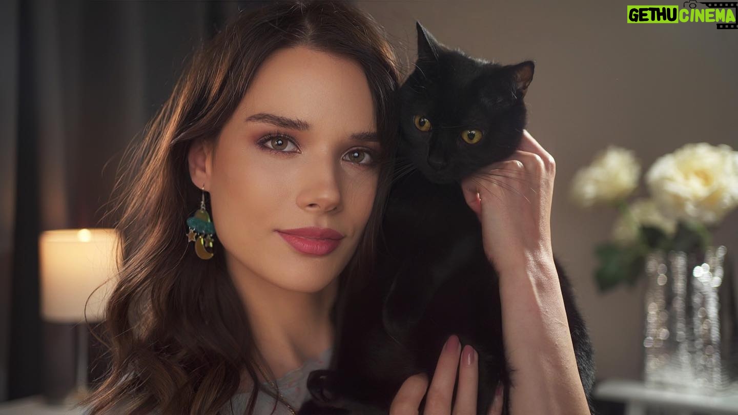 Starling ASMR - 2.2K Likes - Hi š
#asmr #blackcat #cats #portrait #photography #lovemykitty