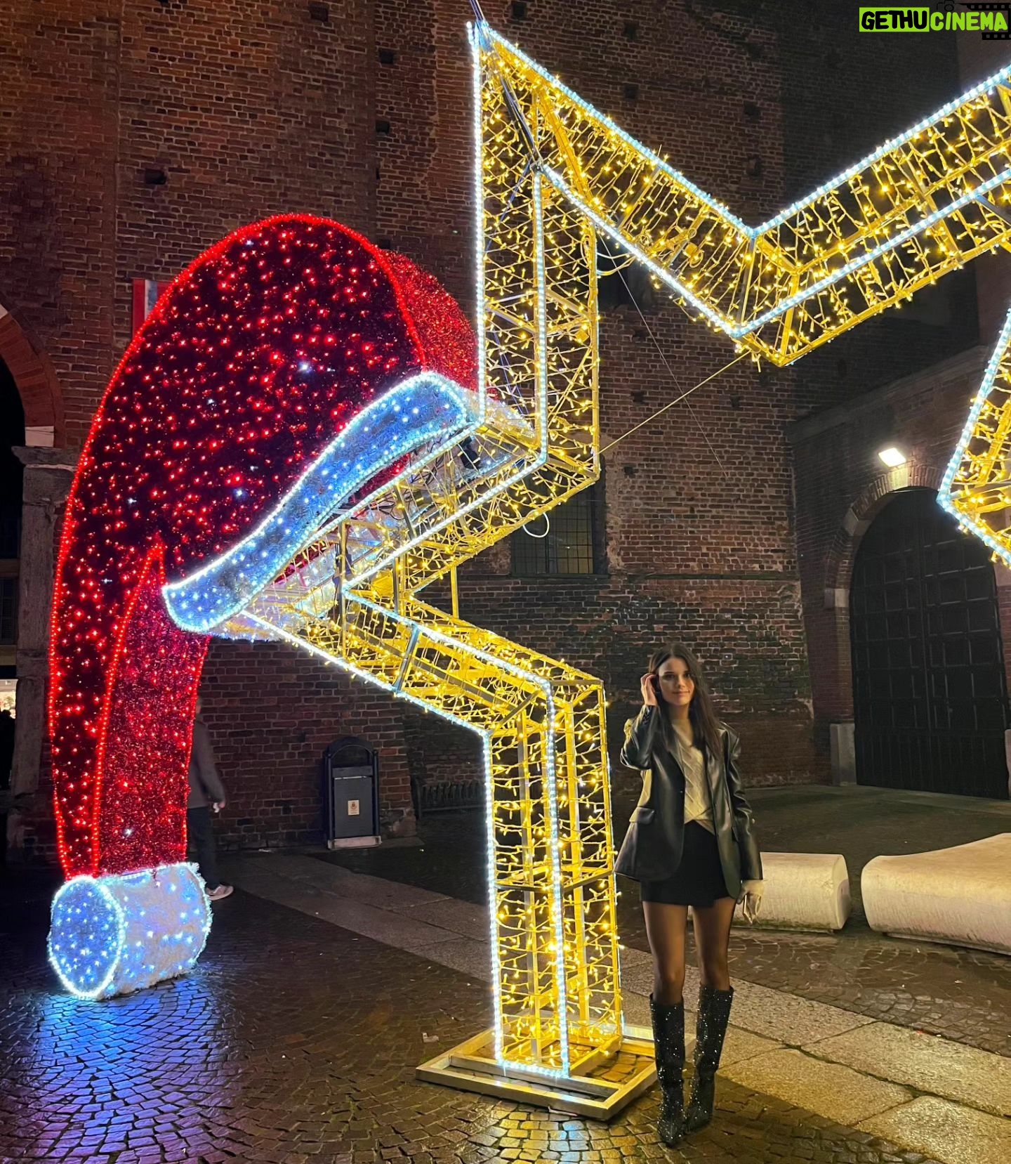 Starling ASMR - 1.7K Likes - Do you like Christmas atmosphere and decorations?āØļø