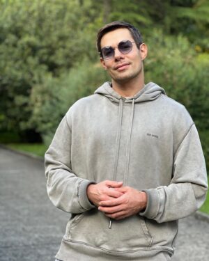 Stas Pekha Instagram - Со Светлым праздником Пасхи!