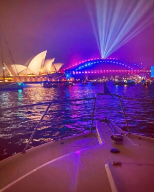 Stef Dawson Instagram - HAPPY NEW YEAR✨✨Last night was one for the books, have always wanted to see the fireworks on the water like this!! So grateful to sail into 2020 this way 🥂✨last year was full of so many hard things but so many beautiful things too. Bring it on 2020!! I’m so excited for you and what a what’s way to start! Lotsa love to you all out there X x x x #2020
