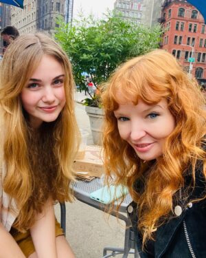 Stef Dawson Instagram - @paintedwomanfilm 2: The adventures of Julie and Cora in NYC. Loved seeing you @chloe__wyatt 💗💗 #whoruntheworld 🐎 Sending love to the Painted Woman Fam!
