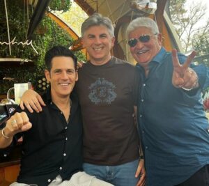 Ștefan Bănică Jr. Instagram - Cu prietenii mei, legendele lui Dinamo, Ionuț Lupescu și Ioan Andone.