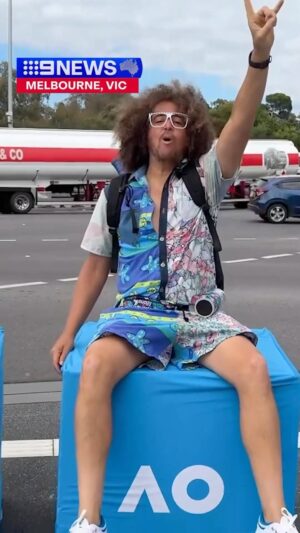 Stefan Gordy Instagram - Party Rock at AO tonight! 😎🎾

Iconic American artist Redfoo has been spotted rocking out with fans at the Australian Open in Melbourne. #AO #AustralianOpen #9News