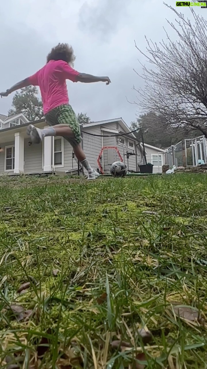 Stefan Gordy - 1.5K Likes - Still hyped up after drinking some @livingmaka getting some tips from @paigenielsen whoooooooo!!!! #soccer #soccerlife #football