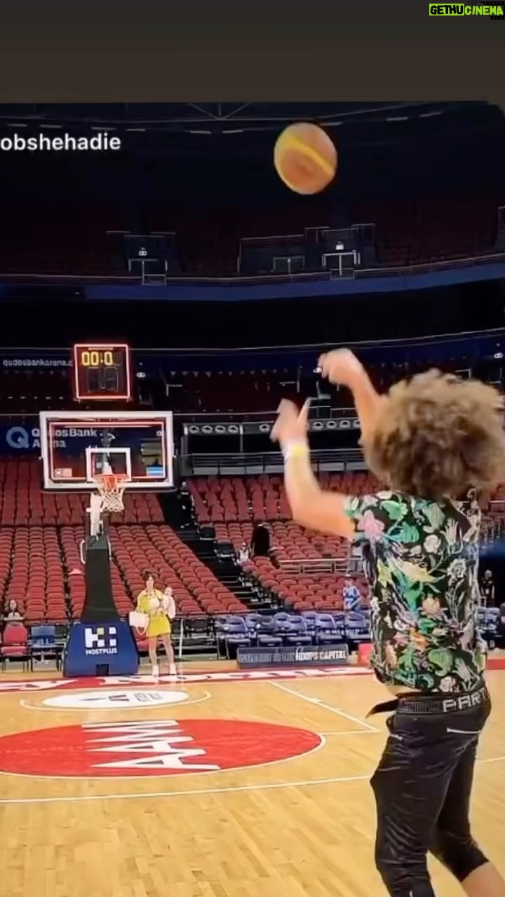 Stefan Gordy - 2.8K Likes - Best shot of my life!!! Let’s go @sydneykings @robshehadie