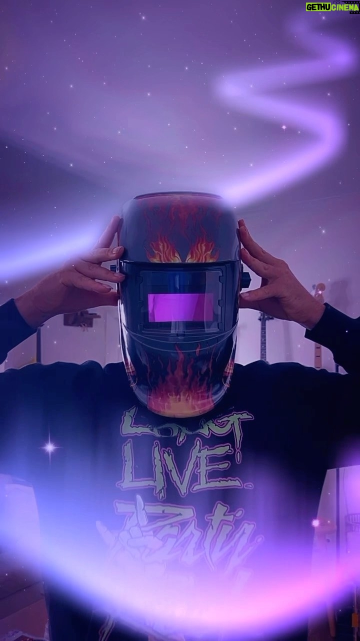 Stefan Gordy - 2.6K Likes - When the remix got you in the Zone. Long Live Party Rock (@JoshStylezmusic & @therealdjrye remix) OUT NOW!!!!