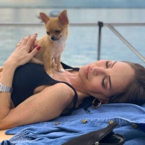 Stefania Micheli Instagram - OFFLINE IS THE NEW LUXURY🌹🧚🏼‍♀️..with my baby BIGNÈ is better🤪❤️