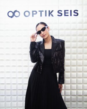 Stefanie Hariadi Instagram - Had fun playing tunes at the private viewing Miu Miu SS24 new collection at Optik Seis, May 31st 2024 😎

Thank you for having me 🙏❤️

#optikseis #miumiusunglasses #miumiu

📸 : @moorefotograf