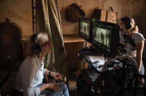 Stefano Accorsi Instagram - Rinunciare a tutto, persino all’amore di una madre, per scoprire il proprio destino. Dal bestseller di Viola Ardone, il film Il treno dei bambini con Barbara Ronchi, Serena Rossi, Stefano Accorsi e regia di Cristina Comencini, è in arrivo prossimamente su Netflix.

📸 @annacamerlingofoto