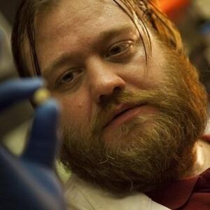Stefano Fresi Instagram - 10 anni fa usciva il film che, senza giri di parole, mi ha cambiato la vita. 
Auguro a tutti i colleghi meno fortunati di me che un treno come questo li sfiori, giusto il tempo di saltarci sopra. 
Stasera siamo su Rai3. 
E un sorriso a Picchio.