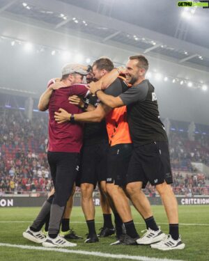 Steffen Baumgart Instagram - Danke für einfach alles, Coach! 🥺❤️
___
#effzeh #baumgart