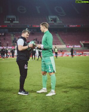 Steffen Baumgart Instagram - Ein guter Tausch 😉  Danke ! @manuelneuer