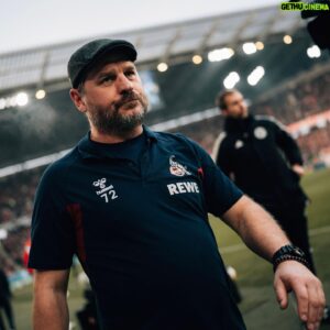 Steffen Baumgart Instagram - Der 1. FC Köln und Cheftrainer Steffen Baumgart beenden die Zusammenarbeit mit Wirkung zum Jahresende.

Die sportlich Verantwortlichen, Geschäftsführer Christian Keller und Thomas Kessler, Bereichsleiter Lizenzfußball, und der 51-Jährige haben den bisherigen Saisonverlauf und die aktuelle Situation wie angekündigt vor und nach dem letzten Spiel des Jahres beim 1. FC Union Berlin analysiert und sind dabei gemeinsam zu diesem Entschluss gekommen.

Danke für die vielen schönen Momente mit dir und nur das Beste für die Zukunft, lieber Steffen! ❤️🤍 #effzeh