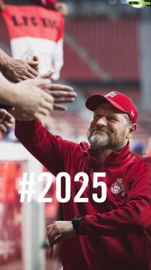 Steffen Baumgart Instagram - 🤩 𝐒𝐁𝟕𝟐 #𝟐𝟎𝟐𝟓 📃🖊️

 
Steffen Baumgart und der #effzeh setzen ihre erfolgreiche Zusammenarbeit fort. Unser Cheftrainer verlängert seinen laufenden Vertrag um ein weiteres Jahr bis zum 30. Juni 2025. Es bleibt laut am Geißbockheim! 🗣️🤩

Link zur Meldung gibts in der Story!