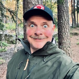 Steinar Sagen Instagram - God tur! Veldig god tur! Nå er det bare å komme seg tilbake til byen å få opp blodtrykket igjen… 

@helleknives 
@nortent_of_norway 
@reviroslo 
@naturkompaniet.no 
@radium_instruments_norge