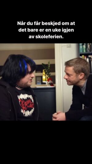 Steinar Sagen Instagram - Spencer Tjøstheim vil ikke tilbake på skolen. #radioresepsjonen #spencertjøstheim @bjartetjostheim #emo #skolestart