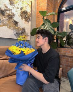 Stell Most Liked Photos and Posts