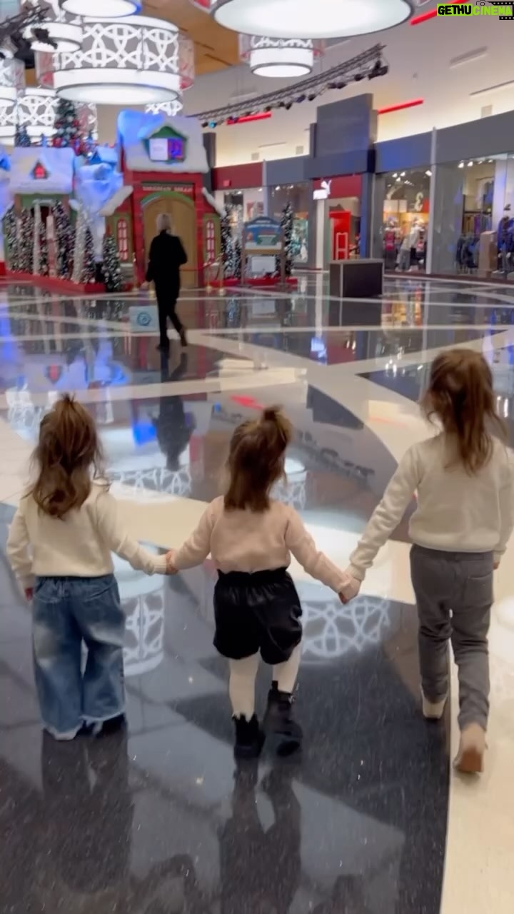 Stella Acquisto - 846 Likes - Layla, Gigi and their cousin Giada were invited to Vaughan Mills for the unveiling of Santa’s Tiny Big Town. They had a chance to take pics with good ol’ St.Nick, get a magic key and share their wish list.
For every photo package purchased at Santa’s Big Tiny Town, 100% of the proceeds are going to @sickkidsvs hospital. Santa’s Tiny Big Town will go on to Dec 24th. @vaughan_mills #santastinybigtown @theggmediagroup