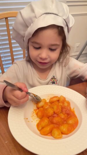Stella Acquisto Instagram - It’s world pasta day!! The wonderful people at @martellifoods and @pastagarofaloca sent Layla a box of pasta so we thought why not cook something.  This week on #cookingalalayla #cookingwithlayla Layla makes gnocchi with rose sauce. #worldpastaday #pasta #recipe #cookingwithkids