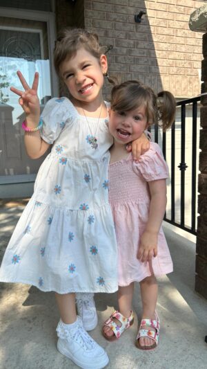 Stella Acquisto Instagram - It’s the cheers at the end for me. 😂 Starting off the morning with a smoothie.  Layla loves a good ol’ smoothie, so #cookingalalayla and her sidekick #sister #Gigi made one.  Wait to the end for their reaction.  #smoothie #fruitsandveggies #cookingwithlayla #cookingwithlaylarose #cookingwithlaylaandgigi #cookingwithkids #kidswhocook #recipe #ninjablender