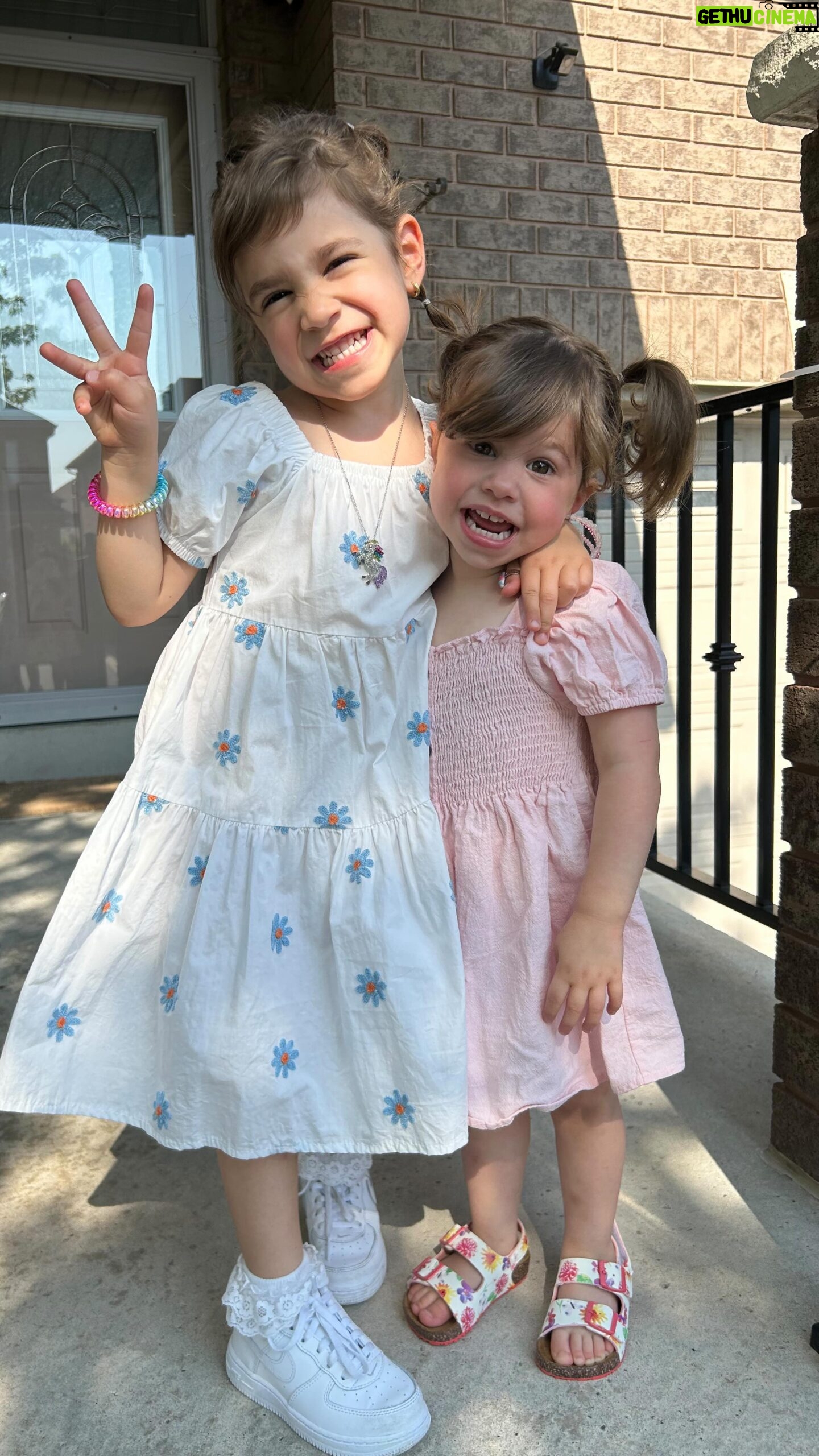 Stella Acquisto - 566 Likes - It’s the cheers at the end for me. 😂 Starting off the morning with a smoothie. Layla loves a good ol’ smoothie, so #cookingalalayla and her sidekick #sister #Gigi made one. Wait to the end for their reaction. #smoothie #fruitsandveggies #cookingwithlayla #cookingwithlaylarose #cookingwithlaylaandgigi #cookingwithkids #kidswhocook #recipe #ninjablender