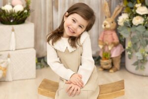 Stella Acquisto Instagram - My little bunnies. 🐰 💋 

Happy Easter to you and your families.  Sending love and light your way.

Also a special shoutout to @alannabphotography for taking these beautiful pictures.
#easter #bunnies #eggs #photography