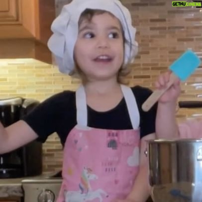 Stella Acquisto - 606 Likes - Cooking a La Layla with special guest Gigi Love.
We made shortbread cookies shaped like Christmas 🎄. #cooking #cookingathome #cookingalalayla #cookingwithlayla #cookingwithlaylarose #cookies #christmas #holidays #cookingwithkids