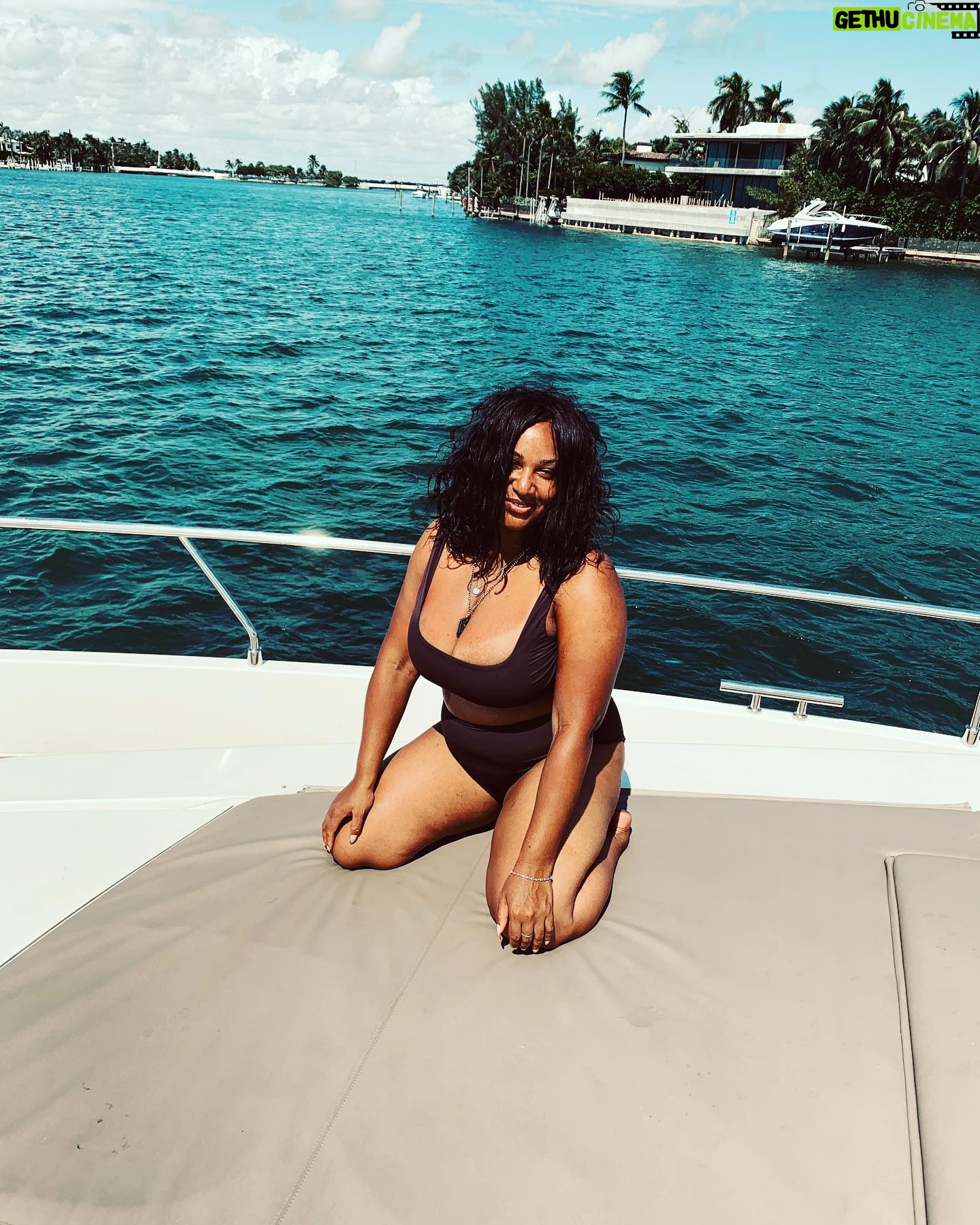 Stella Meghie - 1.6K Likes - Celebrating my birthday 🎂 Thankful for so much. Here’s to more joy. Less worrying. More taking up space. Less shrinking. More money. Less fear. More love. Less guards up. More risk. Less regrets. More respect. Less drama. More bawdy. Less shame. More sleep. Less stress. More boats. More trips with my sister. More dancing. More loving myself.