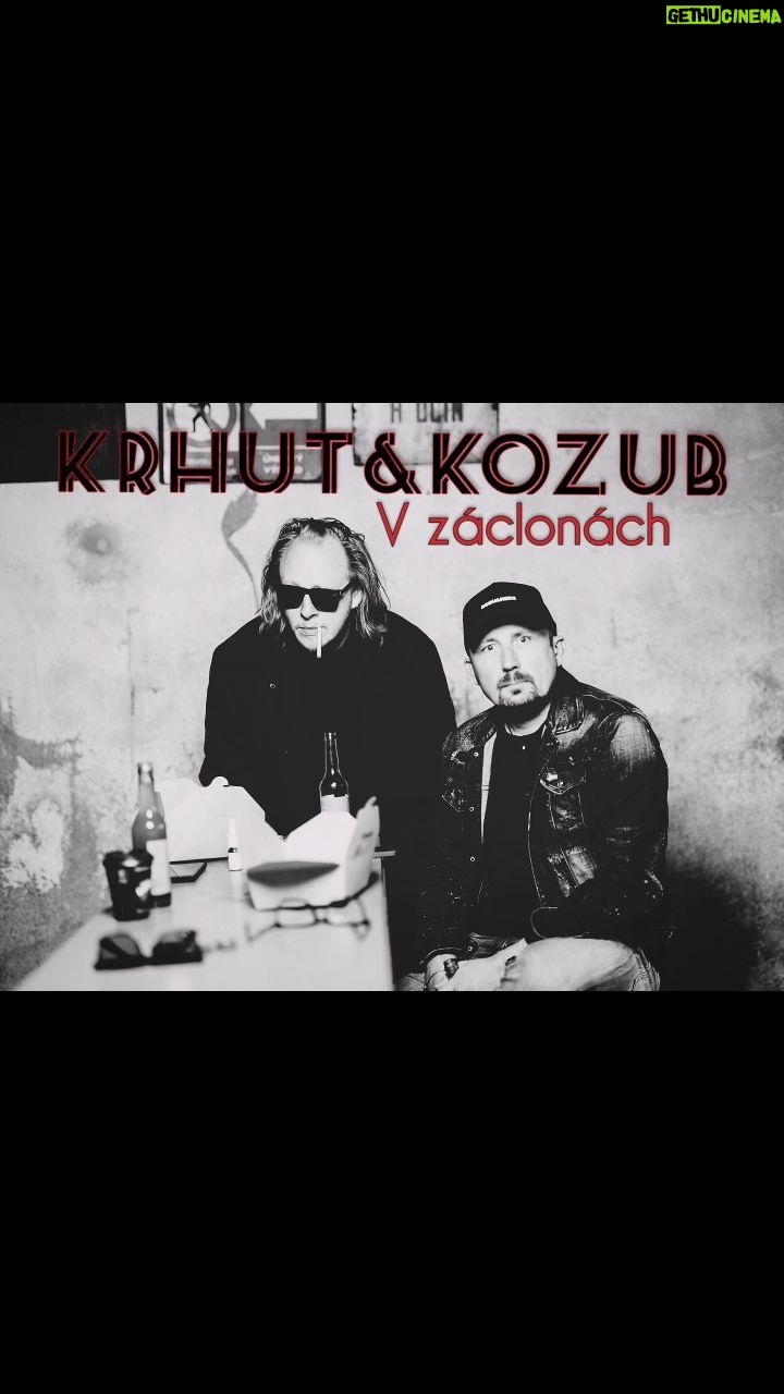Štěpán Kozub - 3.6K Likes - V ZÁCLONÁCH (demo verze)
Aranže budou jiné ale proč nevypustit tuto verzi že?
Vypouštíme do světa naši novou skladbu na připravovaném ALBU 2024. @jirikrhut
Věříme že vás bude nová deska bavit! 🎙🎼
Foto: @__hrubes
Text/hudba - @jirikrhut
Zpěv - Štěpán Kozub
#album #krhutkozub #music #song #new #2024 #prasknubicem #musician #songwriter #actor #comedian #work #art #musician