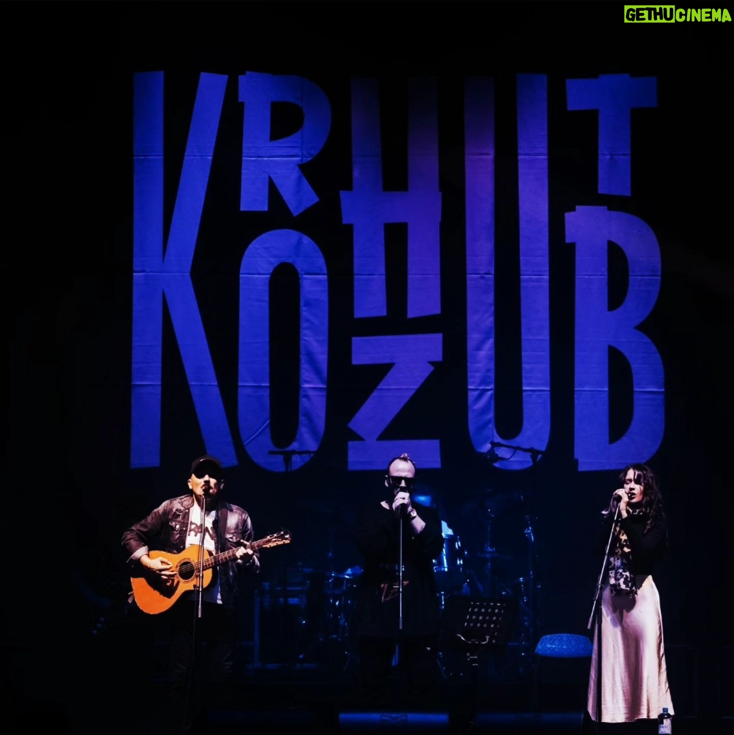 Štěpán Kozub - 5.3K Likes - 2023 - Ostravar Aréna.
8.000 diváků! Děkujeme 🙏
@jirikrhut
@barbarakanyzova
@pavelsotoniak
@rudyhorvat
Bandjeez
Foto: @barcachle
#music #live #show #koncert #Singer #musician