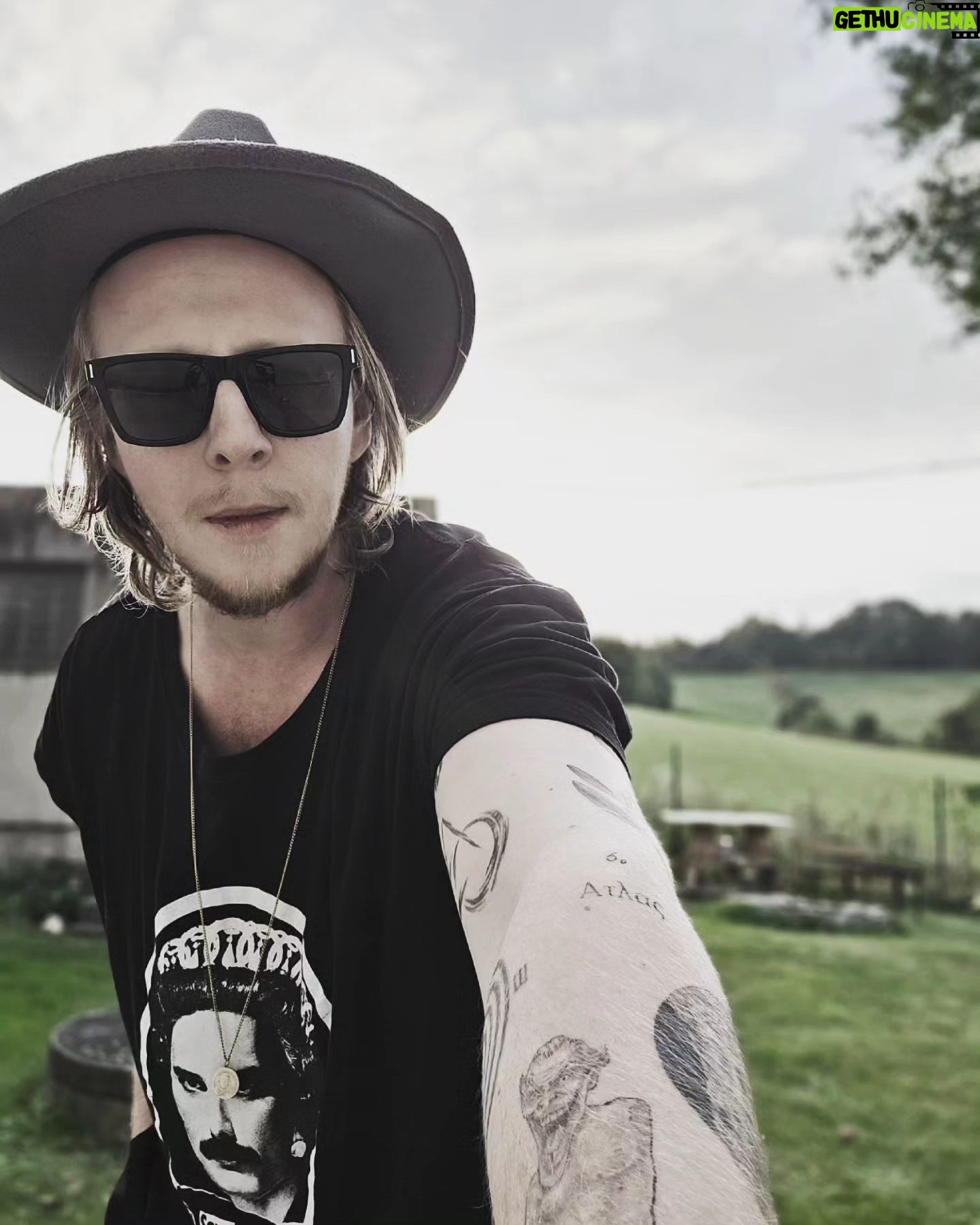Štěpán Kozub - 5.7K Likes - 🌓
#home #actor #nature