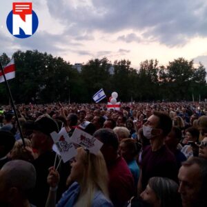 Stepan Putilo Instagram - Не самые удобные площадки, непогода, отсутствие Светланы Тихановской в некоторых городах - это все не помешало собраться тысячам человек на митингах по всей Беларуси сегодня!
⠀
Вы невероятные!
Жыве беларусь!❤️✊🏻✌🏻

Кто ходил сегодня на митинг?
⠀

⠀
#брест #бобруйск #орша #могилев #лепель #минск #беларусь #витебск #гомель #гродно #новости #выборы2020 #minsk #minskgram #minskcity #belarus #belarusgram #brest #grodno #gomel #vitebsk #mogilev