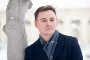Stepan Putilo Instagram - 👮🏻‍♂️ СК Беларуси хочет экстрадировать основателя проекта NEXTA Степана Путило
⠀
Когда у следователей несколько сотен нерасследованных дел о пытках и насилии, что они будут делать? Правильный ответ: направлять в Польшу документы и требовать от другой страны выдать того, кого по определению выдать не могут.
⠀
«А уже всё. А надо было раньше» — так получивший политическое убежище в Польше Степан Путило прокомментировал эту новость.