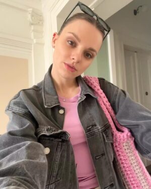 Štěpánka Fingerhutová Instagram - 💓 solving my late 20s crisis dressing up as a 17yo x spicegirl