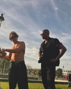 Stéphane Rodrigues Instagram - And we are back! 
Samedi Tuileries avec le copains ☀️
•
Encore un joyeux anniversaire à mon frère @staiv_gentis 🤍