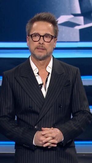 Stéphane Rousseau Instagram - De grands paroliers, ces humoristes … 😂

Voici le numéro hilarant de @thestephanerousseau au Gala les Olivier 2024. 

Le Gala est disponible en rattrapage sur @icitoutv.