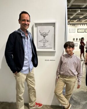 Stephanie Cardone Instagram - Sobre La Línea Del Dibujo en #LaCaja @cculturalchacao con una obra de @marsanarte con la curaduría de @reymond.romero en @cculturalchacao 🧡