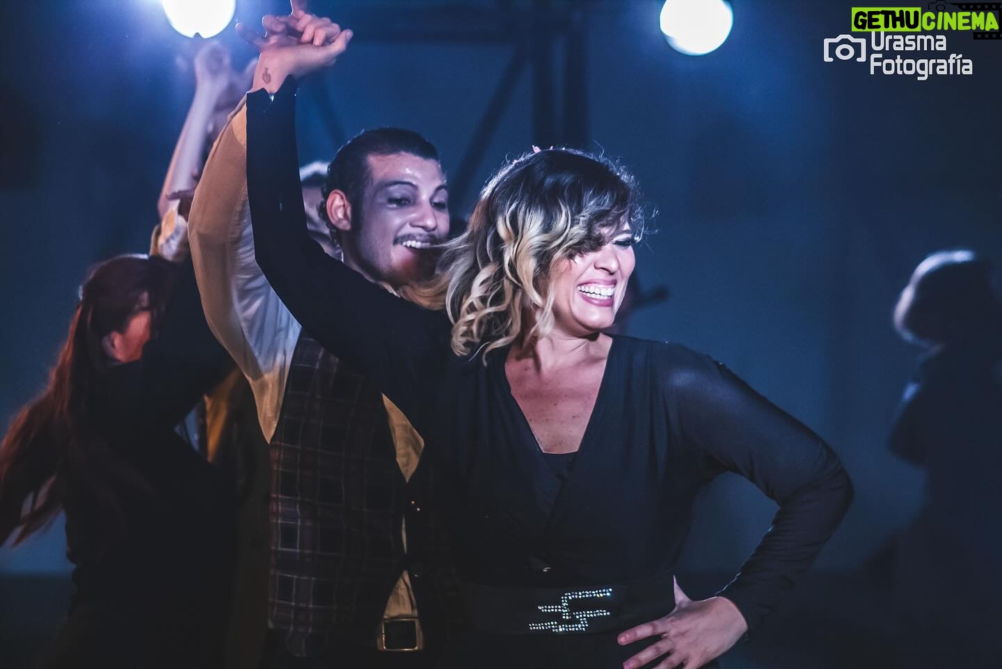 Stephanie Cardone - 297 Likes - NOS VEMOS EN LA CONCHA
@elmistral2024 pasará HOY a las 7 p.m. por @nosvemosenlaconcha completamente GRATIS para que disfrutes de este espectáculo que lleva 20 años viajando por los teatros venezolanos.
Una obra como ninguna donde disfrutarás cada minuto, con interpretes del arte que aman y respetan lo que hacen bajo la dirección de un grande @miguelissa62
Es una hermosa oportunidad para dejarte llevar y disfrutar con nosotros de este viento frío de verano.
Nos vemos en la concha!!!
Fotos: @urasma_fotografia