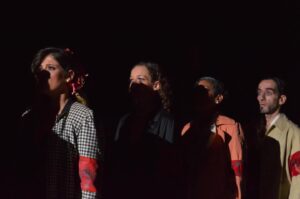Stephanie Cardone Instagram - ESTRENAMOS HOY  Mistral @elmistral2023 

*Una travesía que desafiará tus sentidos*
¡Prepárense para una experiencia de Danza-Teatro única e inolvidable en el Festival de Teatro Franco-Venezolano! 

Este espectáculo  se inspira en el viento frío que recorre Europa Occidental en verano, conocido como "El Mistral". Esta producción mágica fusiona danza, teatro, cabaret y ópera, sumergiéndonos en una historia intrigante que se despliega entre la brisa y los misterios del viento. Es una experiencia que trasciende fronteras culturales y celebra la riqueza de la diversidad en un escenario donde el arte se convierte en un puente entre dos mundos.

🌟 Dirigida y creada por @miguelissa62 “El Mistral" cobra vida con un elenco de artistas excepcionales de la danza y el teatro venezolano.

- **Asistente de Dirección**: Johana Villafranca
- **Repertorista**: Margarita Morales
-**Entrenamiento: Emerita Garcia
- **Producción**: Adriana Issa
- **Asistente de Producción**: Jhurani Servellon
- **Iluminación**: Dario Perdomo
- **Vestuario**: Efren Rojas / Samira Recondo

📷: @erlenzerpa 

📅 Fechas y Horarios:
- 1 de octubre: 3:00 PM y 6:00 PM
- 6, 7 y 8 de octubre: 5:00 PM
📍 Lugar: Talleres de Realización del Teatro Teresa Carreño
🎟️ Boletos disponibles en las taquillas del teatro y en Maketicket.com.ve

¡Únete a nosotros en este emocionante viaje a través del viento!

 #MistralTeatro #TeatroFrancoVenezolano #ArteCultural #DanzaYTeatro #francia #elmistral

@laeme1313 @thecat9347@carolinwolfeh @margaramorales @samyoga.v @adolfonittoli @jaribere @soyarmandodiaz
@china.urb @fer_garanton @bompytrenloco0512 @soymariale @ilde699 @joe.justiniano @rossanahm @mimoroy @anggelikrinaldi @nadeschdamakagonow @dario_iluminacion @alejandro.miguez @jesusdasmerces @elvischa20 @angelrafaelgil @ragoliz @marilynchirinos @johavillafranca @gaboaguerom @adrianaissa_work @festivalfrancovenezolano @nanakapro @teatroteresacarreno @sebastianluy @embafrancia @anagarciafreychet