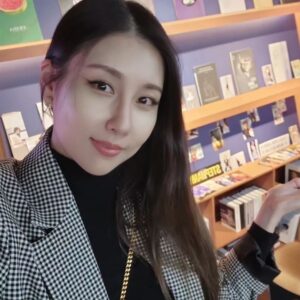 Stephanie Kim Instagram - 2023 throwback photodumps selfies vol.3