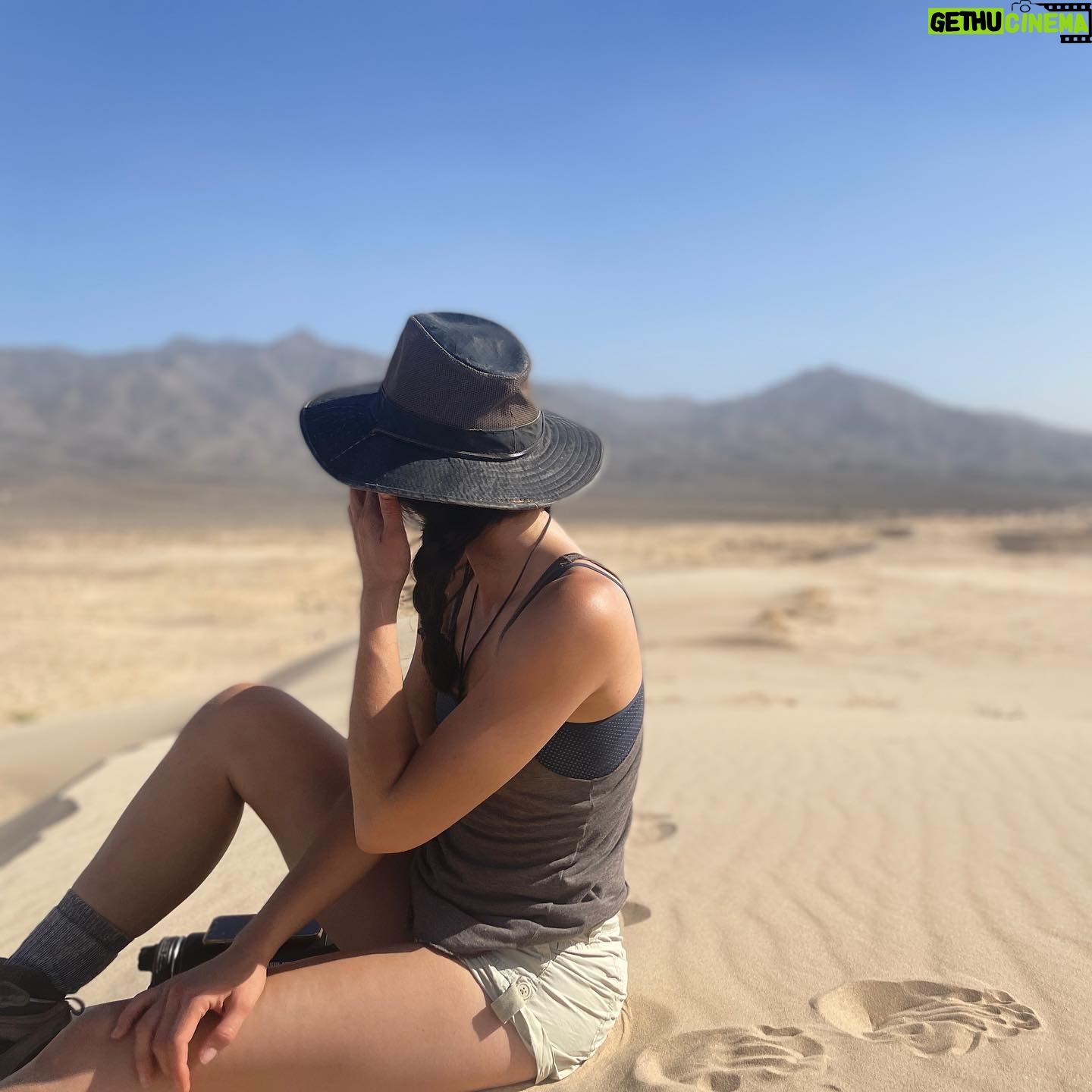 Stephanie Panisello - 1.9K Likes - “The purpose of life is to live it, to taste it, to experience to the utmost, to reach out eagerly and without fear for newer and richer experience.”
-Eleanor Roosevelt
Here’s some pics from earlier this summer from The Mojave National Preserve. I haven’t shared very many of my adventures this year. Would you like to see more? 🌞
#adventure #travel #desert #explorer #goodtimes