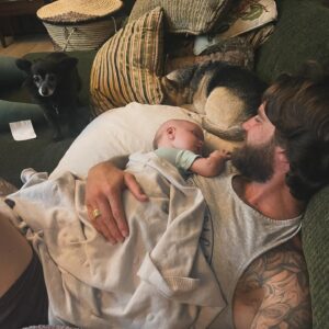 Stephanie Simbari Instagram - Mom and Dad ft Asher, Boob, and Chihuahuas 💞