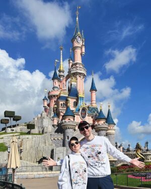 Stephanie Styles Instagram - The castle was stunning 💖🏰 Crush’s Coaster totally rocked 🌊🐢 and the Mickey-shaped foods were *Chef Rémy’s kiss* 🐀🧑‍🍳 !! So incredible kicking off our lune de miel by visiting our first International Disney Park! 💍🇫🇷 Hope our paths croissant again soon, @disneylandparis ! 🐭✨